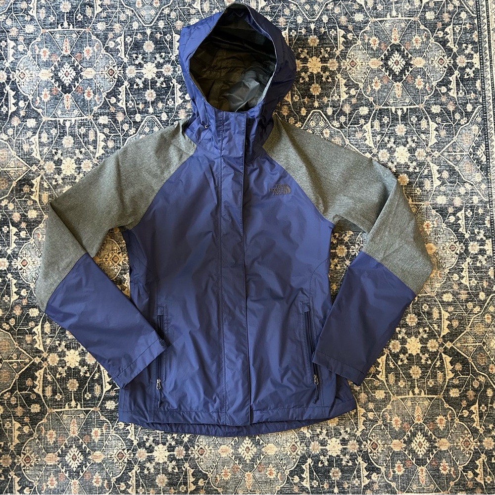 The North Face Women’s Rain Jacket - Small